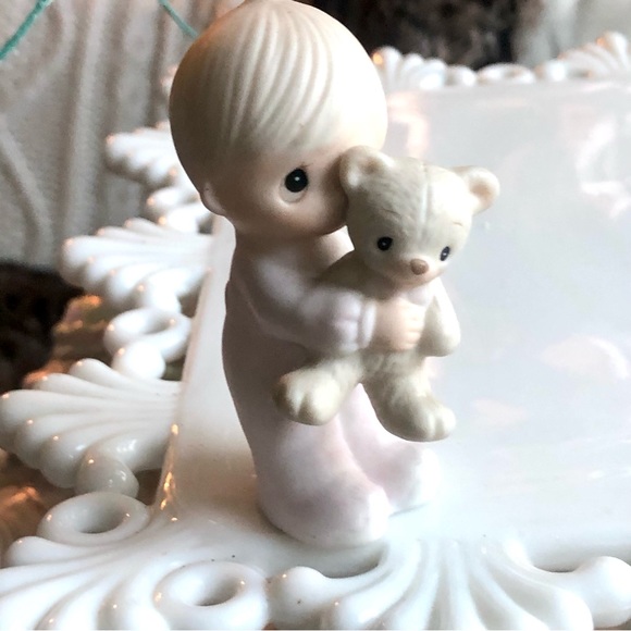 1982 Jonathan David Precious Moments Enesco Boy with Teddy Bear Figurine - Picture 1 of 6